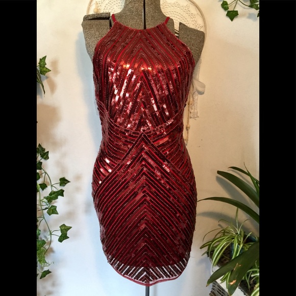Lulu’s wine red sequin halter neck dress - Picture 4 of 6